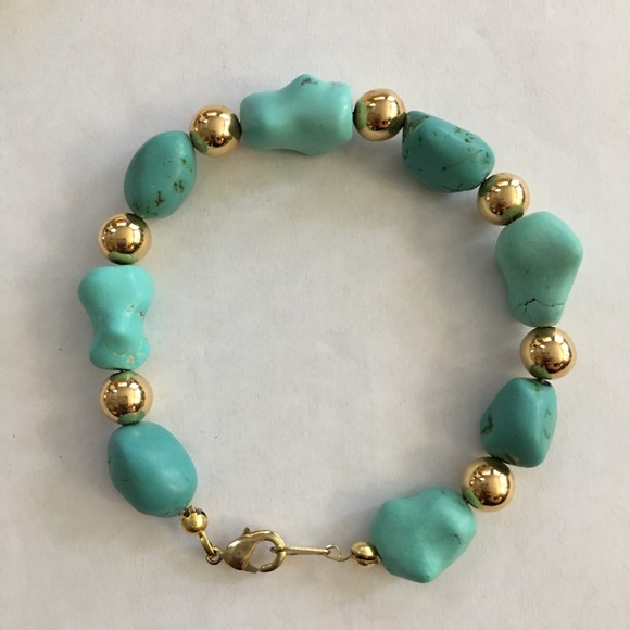 Chunky turquoise gold tone bead bracelet - Picture 8 of 8